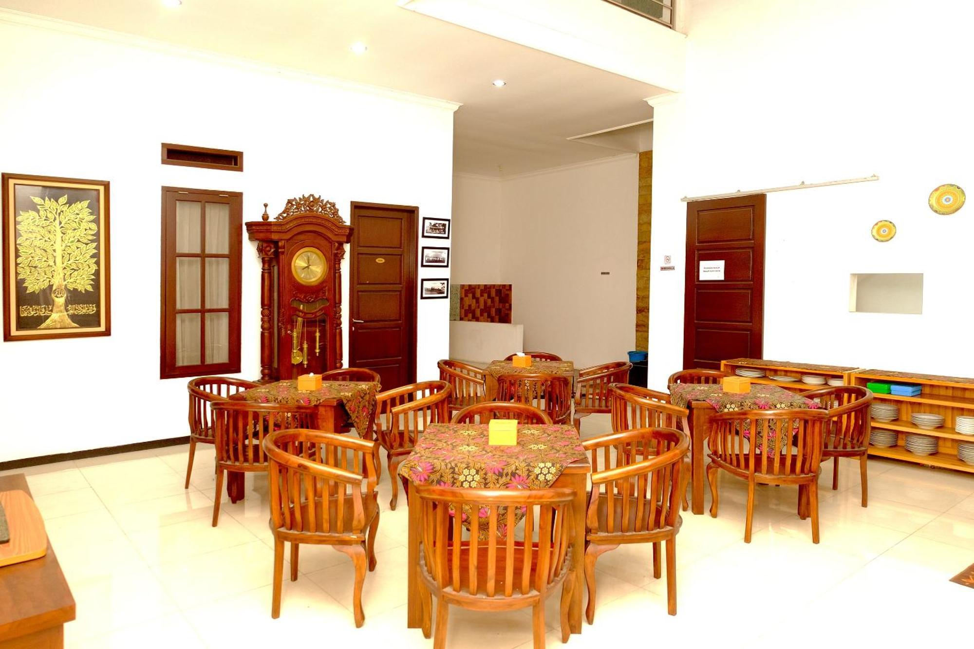 מאלאנג Oyo 350 D' Maktab Homestay Syariah מראה חיצוני תמונה