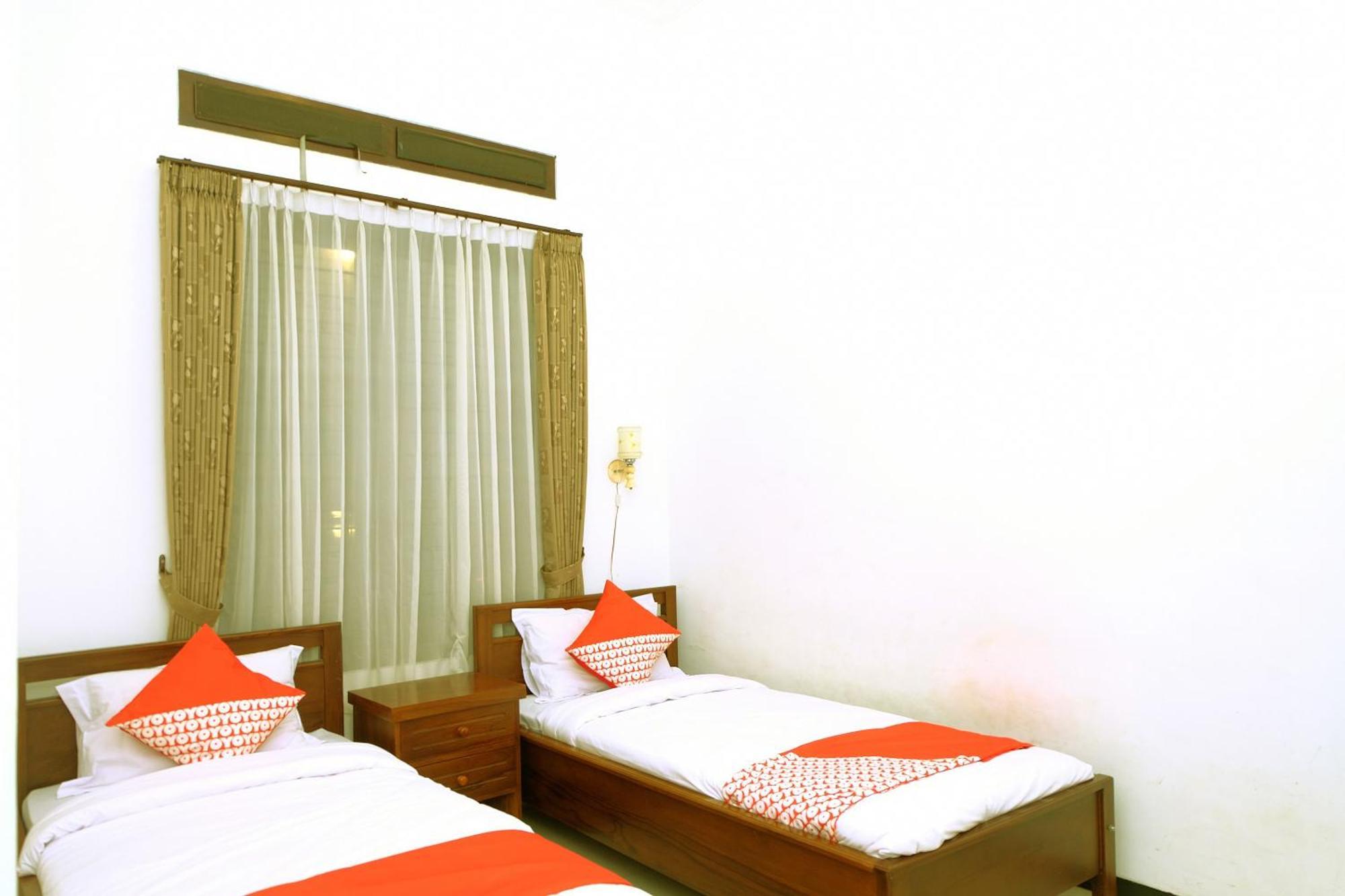 מאלאנג Oyo 350 D' Maktab Homestay Syariah מראה חיצוני תמונה