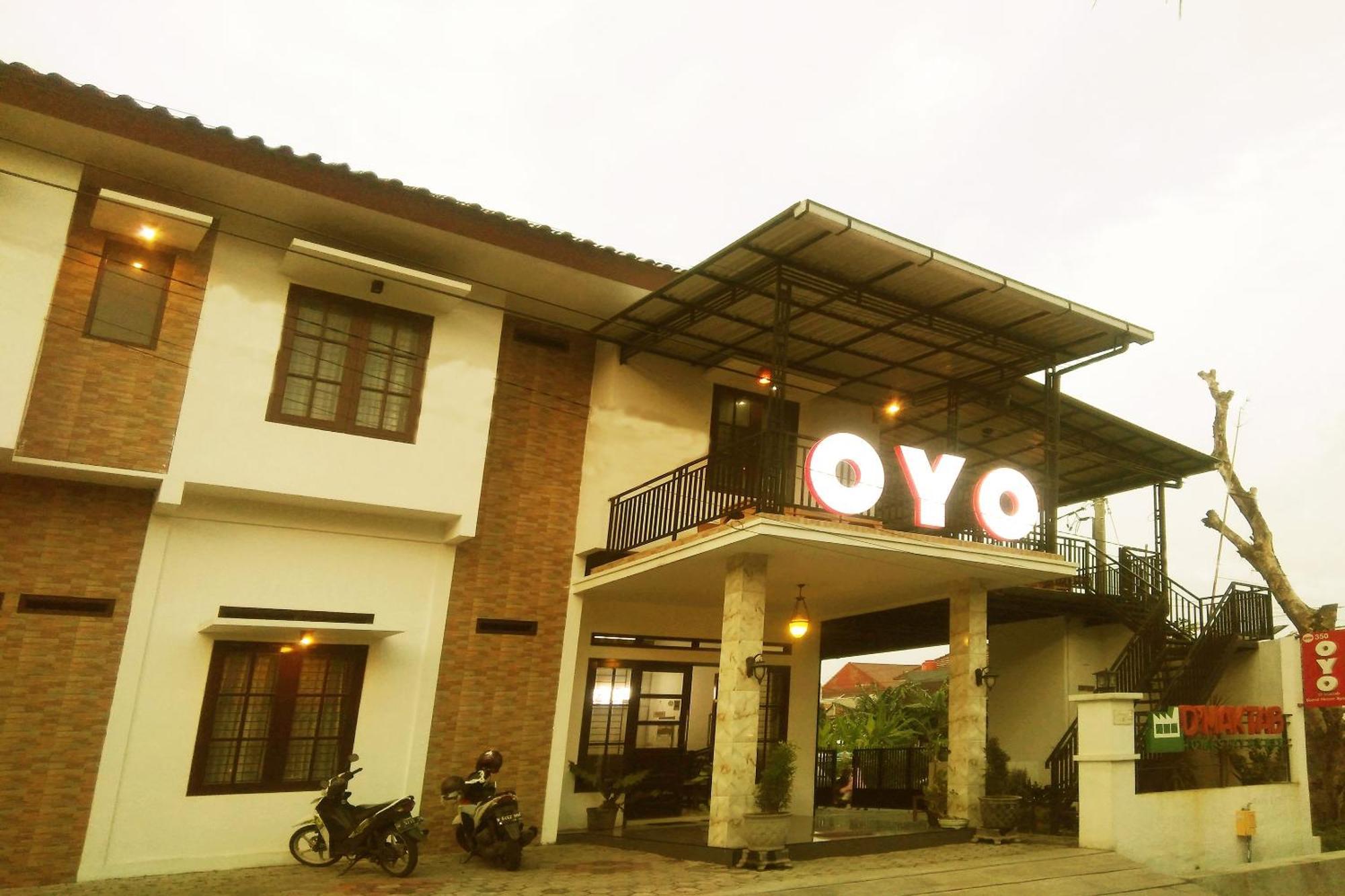 מאלאנג Oyo 350 D' Maktab Homestay Syariah מראה חיצוני תמונה