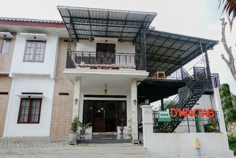 מאלאנג Oyo 350 D' Maktab Homestay Syariah מראה חיצוני תמונה