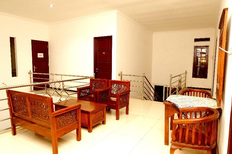 מאלאנג Oyo 350 D' Maktab Homestay Syariah מראה חיצוני תמונה
