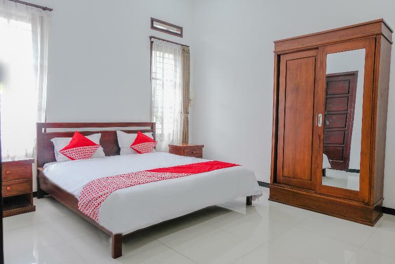מאלאנג Oyo 350 D' Maktab Homestay Syariah מראה חיצוני תמונה