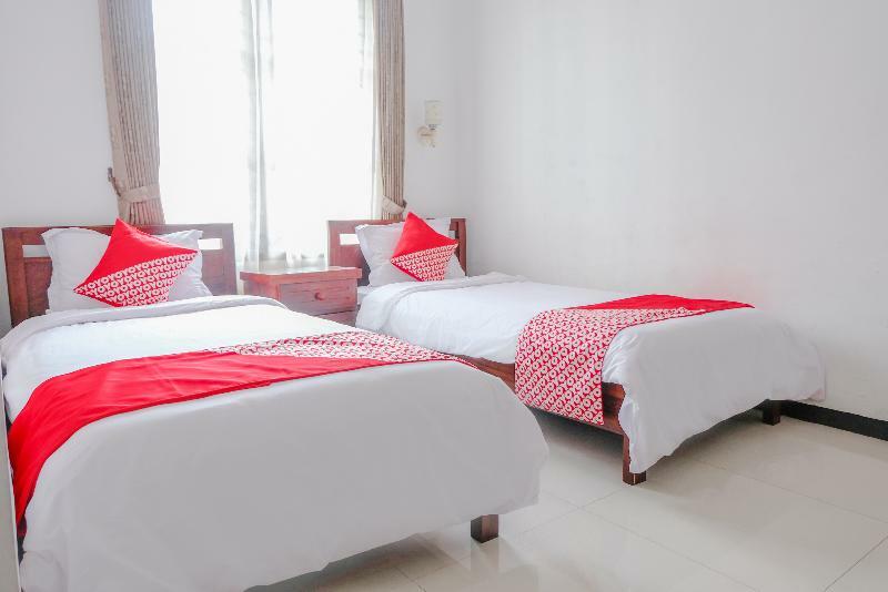 מאלאנג Oyo 350 D' Maktab Homestay Syariah מראה חיצוני תמונה