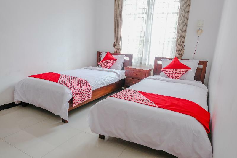 מאלאנג Oyo 350 D' Maktab Homestay Syariah מראה חיצוני תמונה